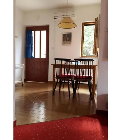 Maja Apartment *