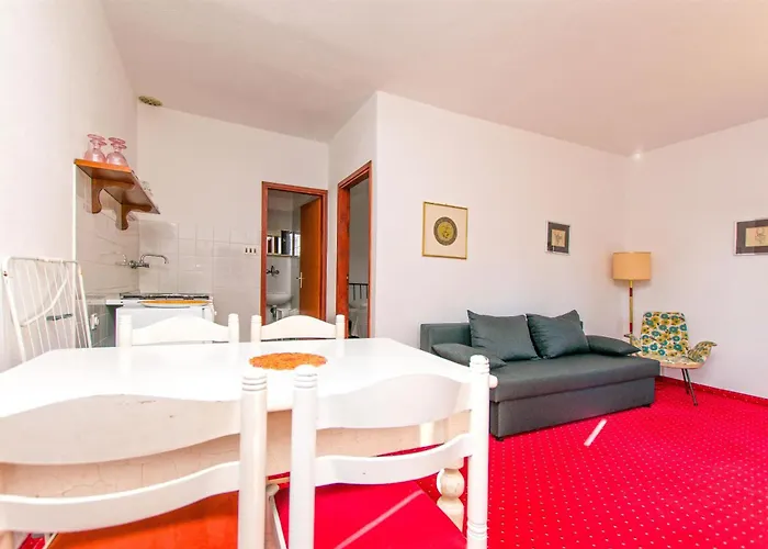Apartman Maja *